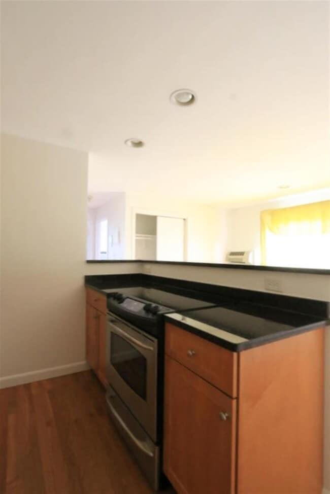 Photo - 72 Park St Unidad 61