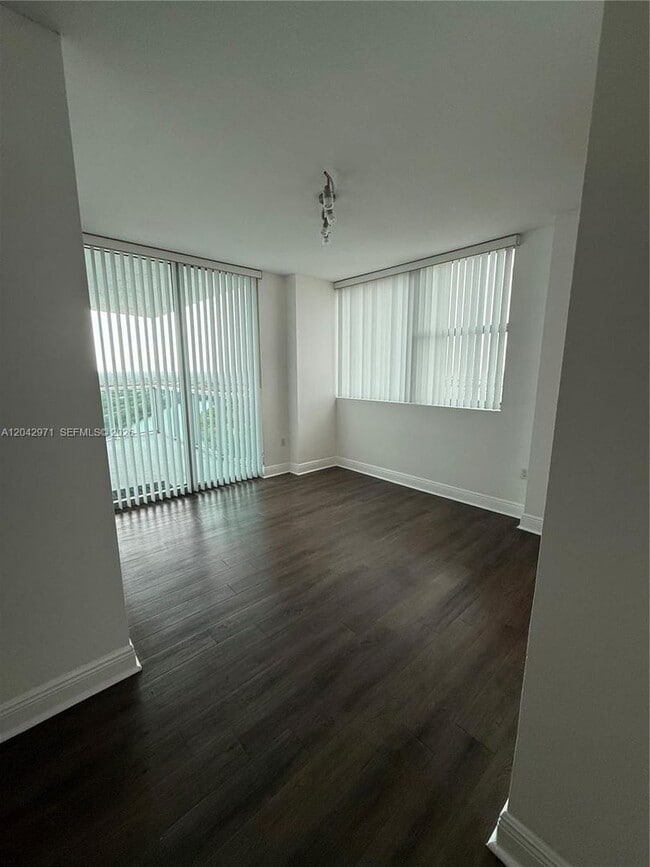 Photo - 2681 N Flamingo Rd