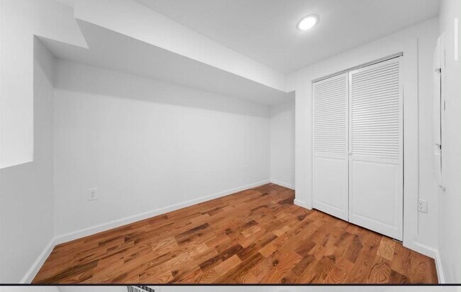 1111 53rd St Unit B