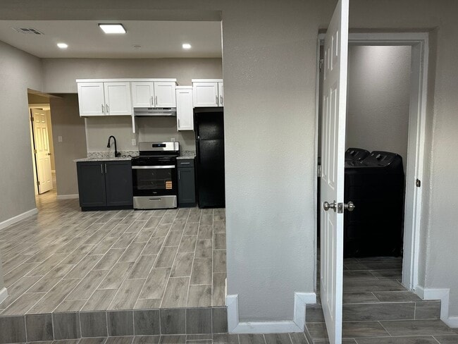 Photo - 101 N Seville Dr