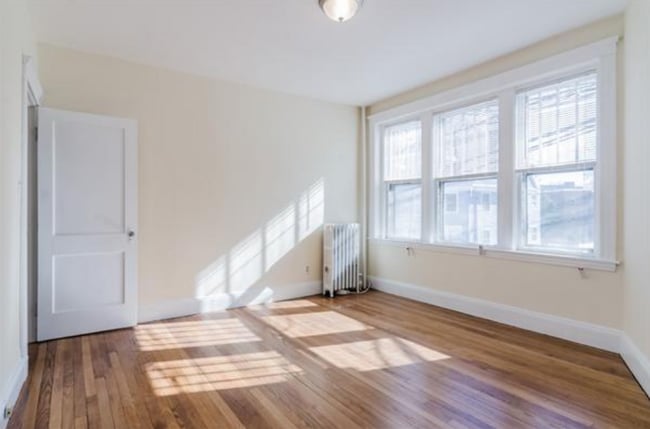 Photo - 19 Colliston Rd Unit Apt 3 - 19 Colliston Rd.