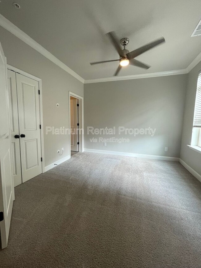 Photo - 1236 Stone Castle Cir