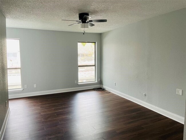 Building Photo - 9534 Pagewood Ln