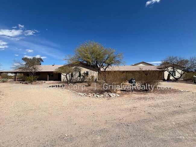 Photo - Huge Retreat Style Property for Rent in Central Tucson (Ft Lowell/Campbell)