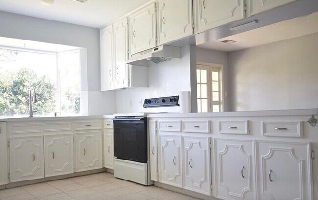 Photo - 4410 Kingfisher Dr