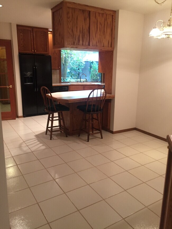 *Charming 2 bdrm, 1 bath home Ready NOW! House Rental in Medford, OR