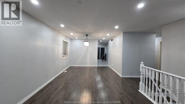 Photo - 1059 Silverdale Dr