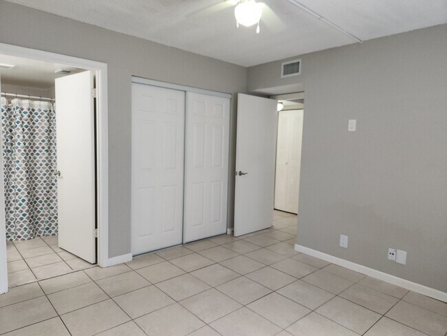 Photo - 3776 N University Dr