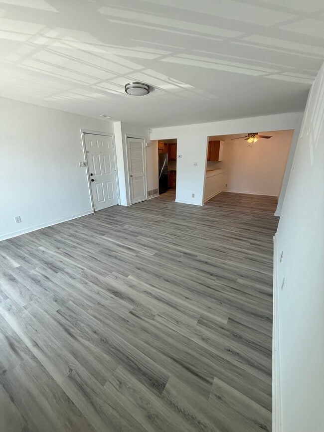 Photo - 208 Heather Croft