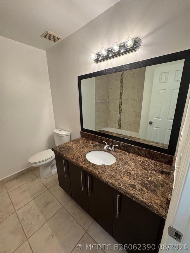 Photo - 445 Lakeview Dr