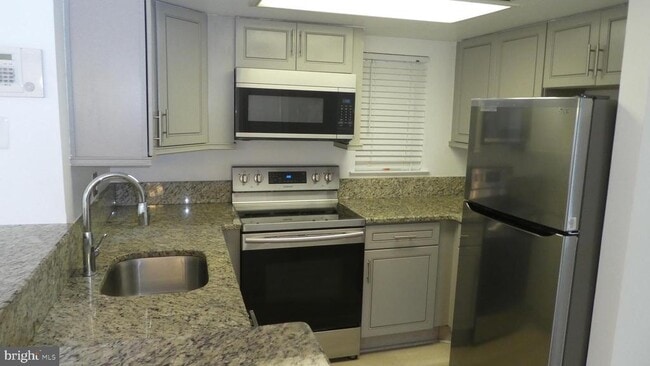 Photo - 1007 Summerglenn Ct