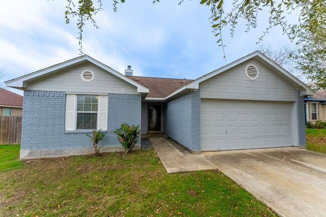 Building Photo - Modern Elegance Beckons: Unveil Your Dream...