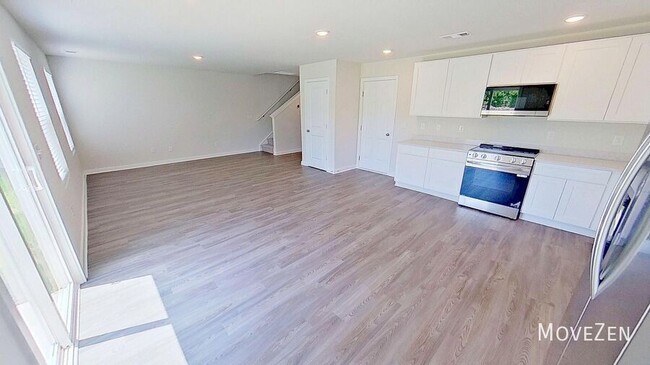 Photo - 161 Davis Dr