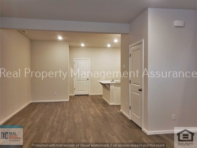 Photo - 873 N 19th Ave