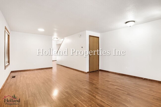 Photo - 18215 SW Longacre St