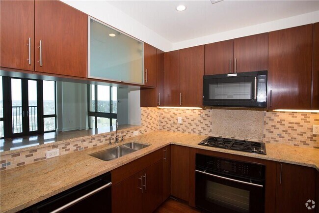 Building Photo - 175 Huguenot St Unit 1801 Rental