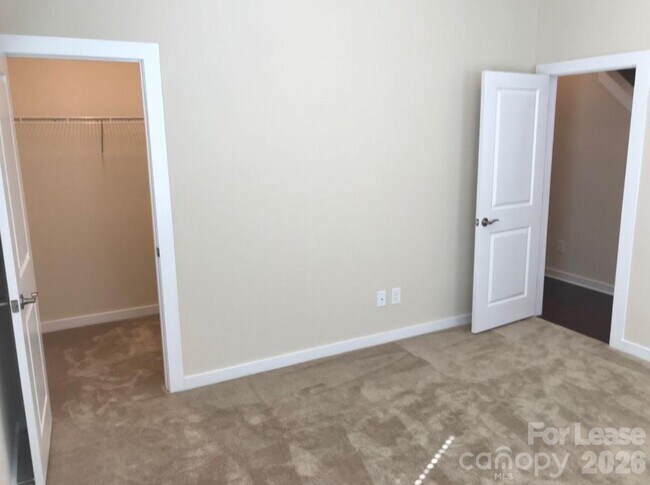 Photo - 1923 Winpole Ln