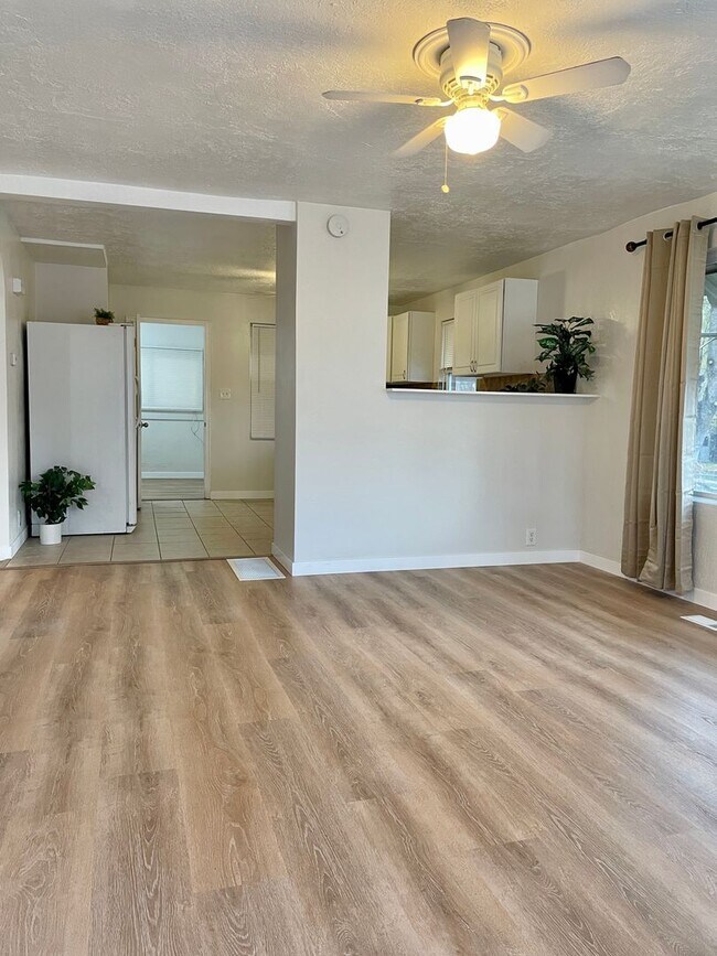 975 16th St Unit ID16 975A