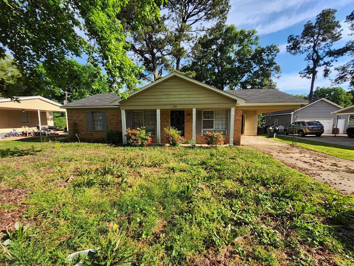 Photo - 1502 Mary Jane Ave