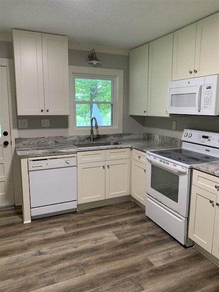 Photo - 11727 E Holmes Rd