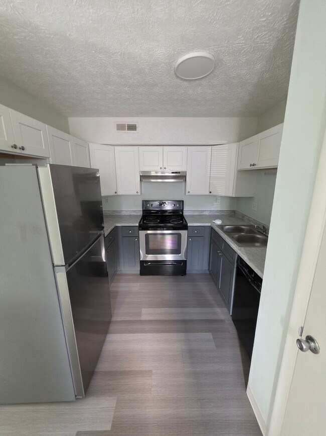Photo - 1800 Seminole Dr Unit Chestnut 29