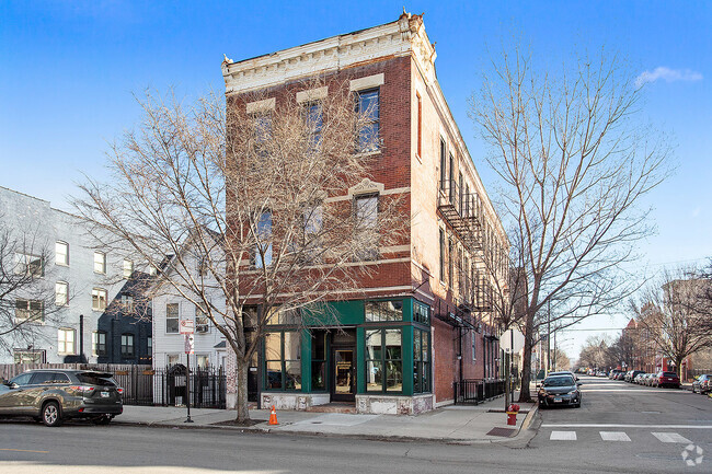 Building Photo - 1843 S Racine Ave Rental