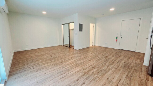 Photo - Redwood City: Remodeled Studio w/ Laundry In Unit & Parking Included Unit 877 Woodside Rd. #7