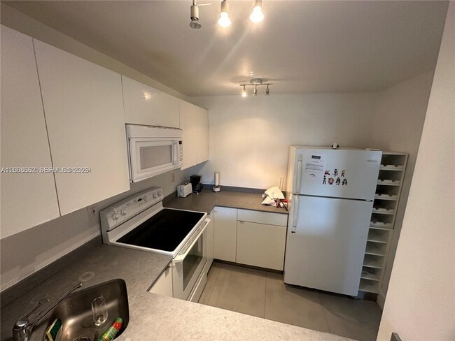 Photo - 486 NW 165th St Unit b-303