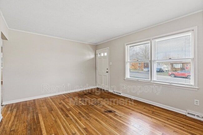 Photo - 3633 King Arthur Dr