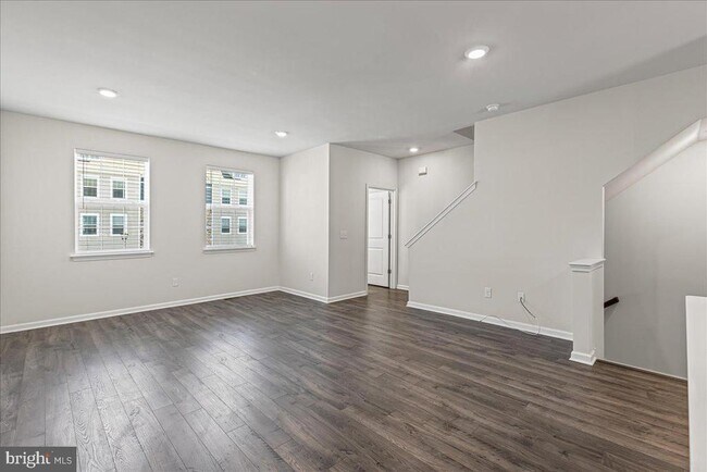 Photo - 9 Venice Ln