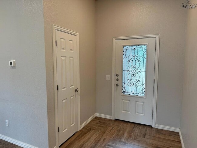 Photo - 301 Mariners Wy