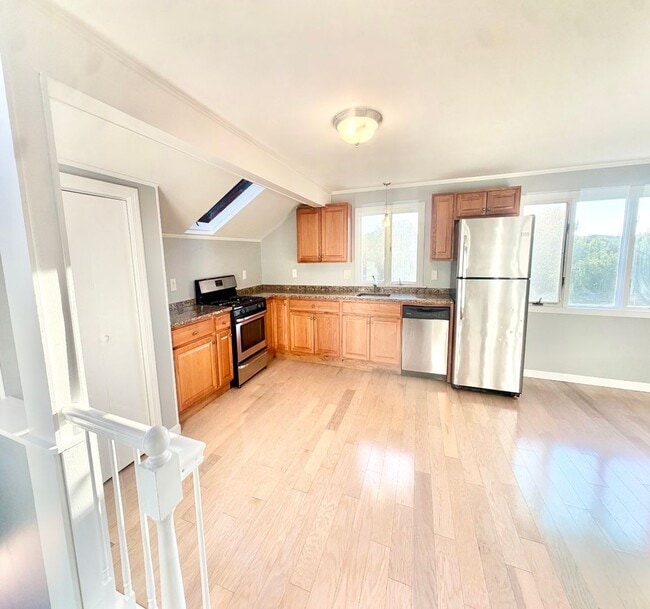 25 Foster St Unit 2