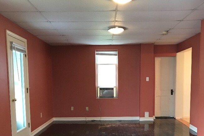 large living room - 327 Maple Ave Unit 327