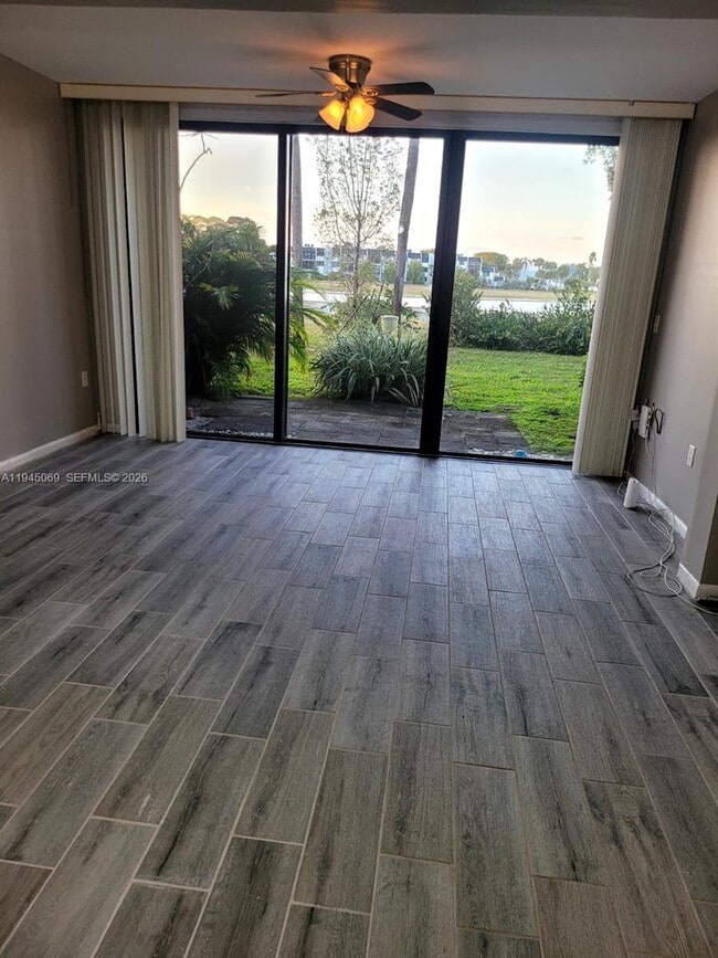 Photo - 4832 Esedra Ct Unit 105