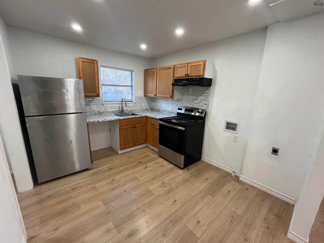 Photo - 2908 Cunningham Dr