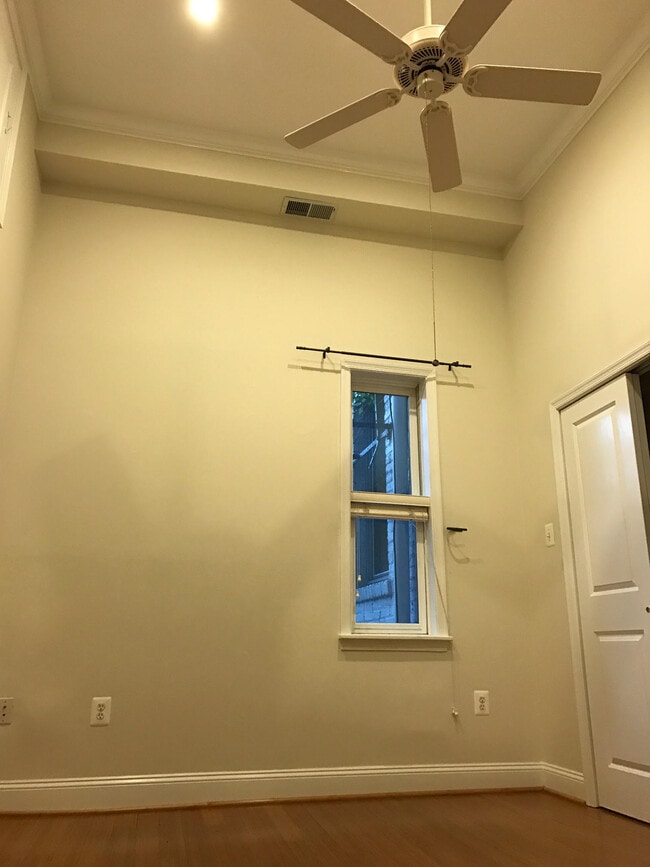 Bedroom with 11+ foot ceilings &amp; ceiling fan.