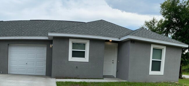 Front Exterior - 800 E Gottsche Ave