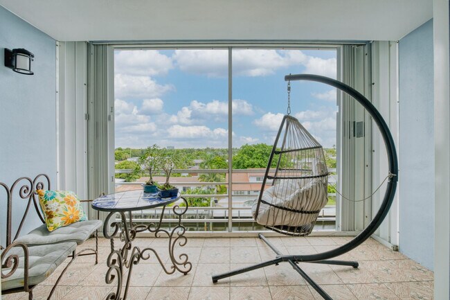 Photo - 2829 NE 33rd Ct Unidad 506