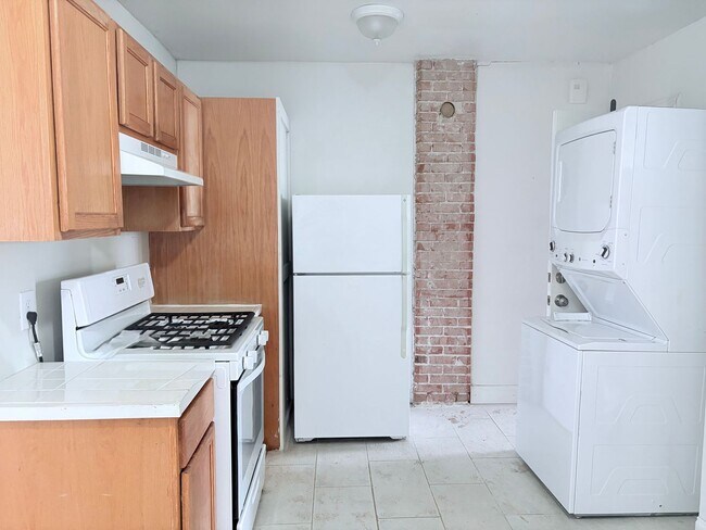 Photo - Vintage Charm Meets Downtown Convenience! Unit 2