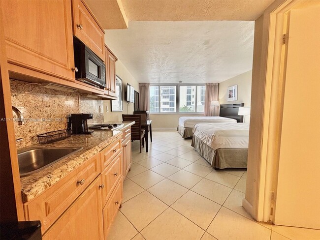 Photo - 19201 Collins Ave Condominio Unidad 128