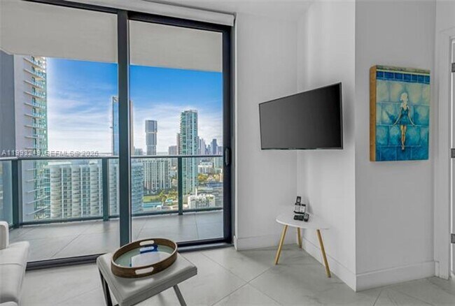 Photo - 501 NE 31st St Unidad 501 NE 31 St # 2407