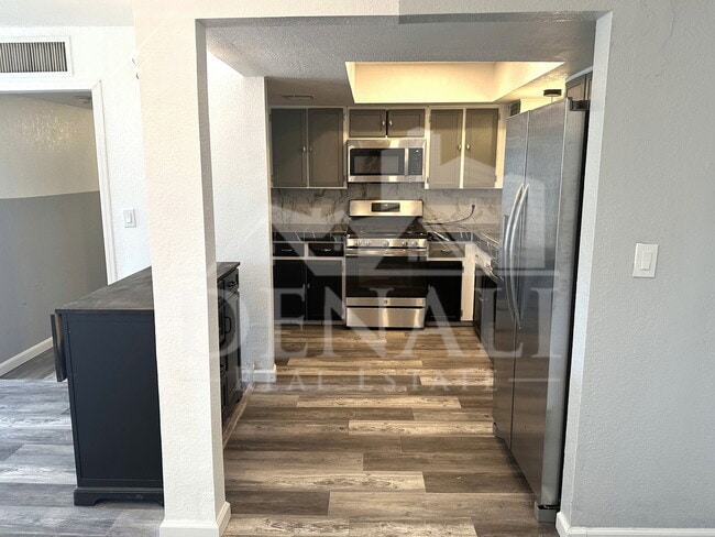Photo - 216 E Carol Ave