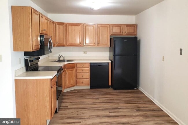 Building Photo - 119 S 3rd St Unit 1