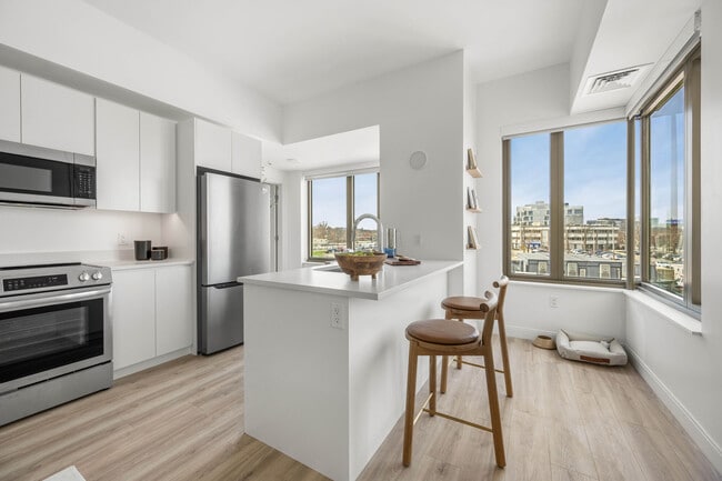 Building Photo - Verra Rental