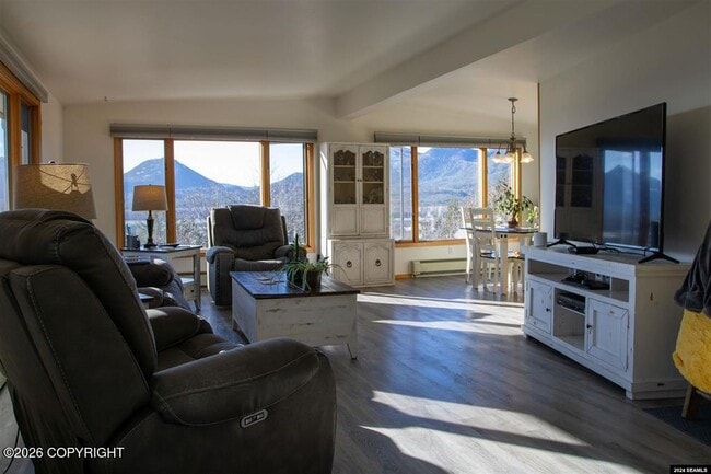 Photo - 411 Canyon Rd