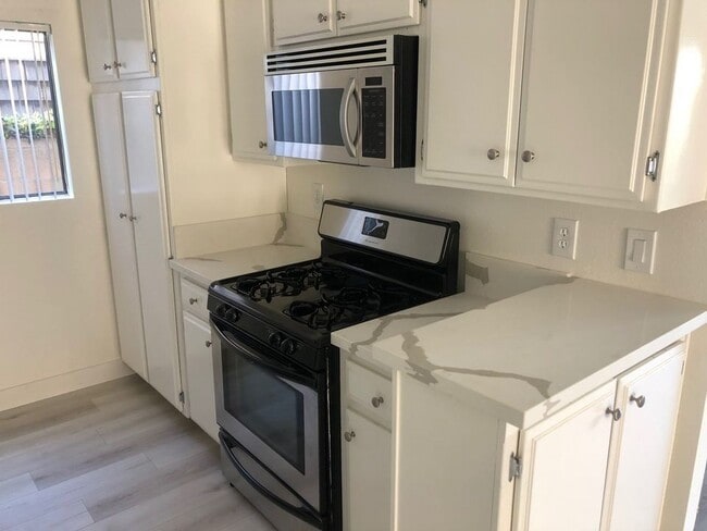 Photo - 408 N Venice Blvd Unit A