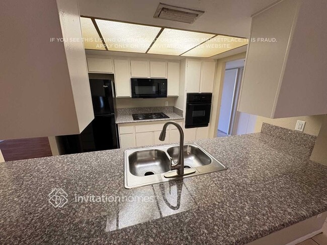 Photo - 4815 W Gardenia Ave