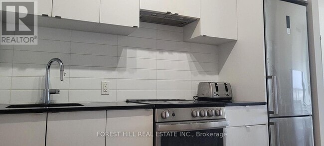 Photo - 49 E Liberty St Unité 704