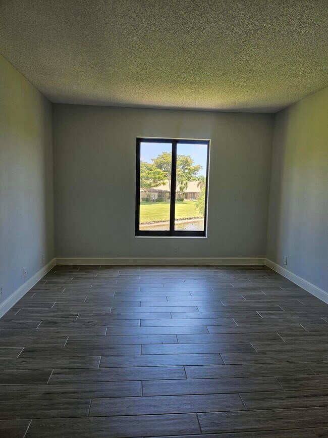 Photo - 811 Sky Pine Way Unit F2