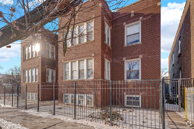 Building Photo - 3006 W 64th St Rental